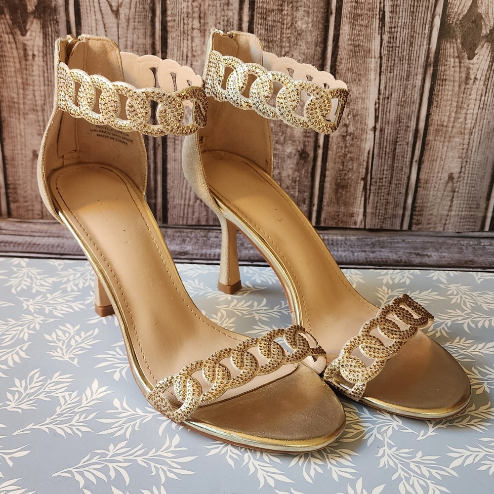 L Lorraine Special Occasion Rhinestone Girly Shoe Nude Color Size 7.5